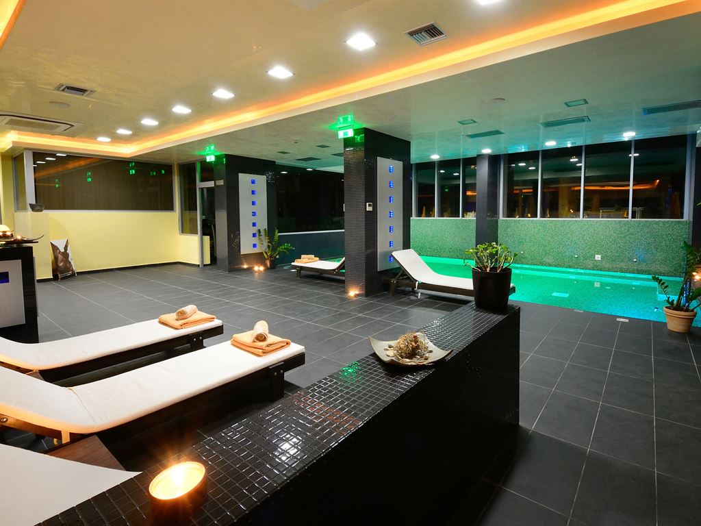 Royal Paradise Beach Resort & Spa 5-19